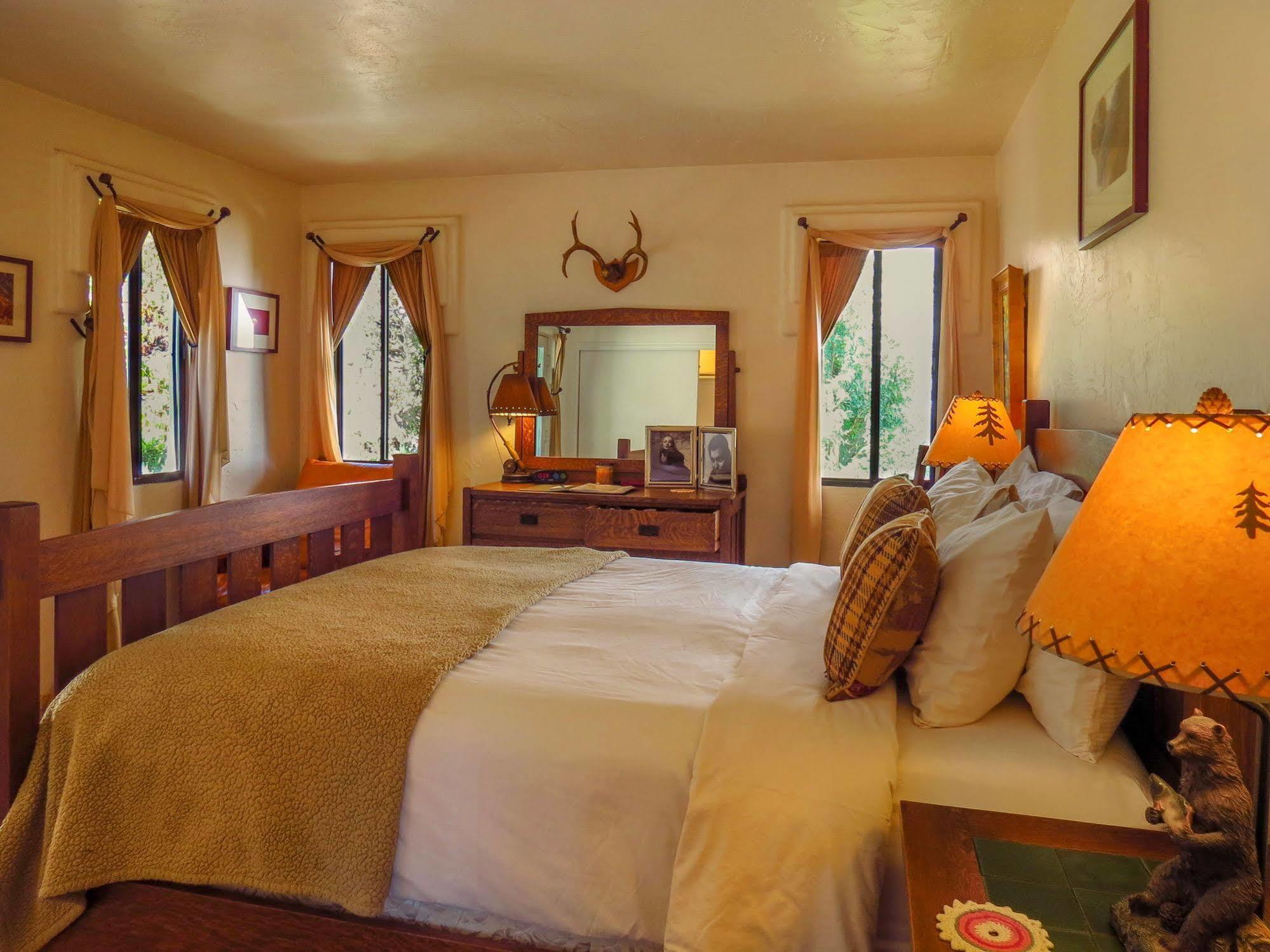 Topanga Canyon Inn Bed And Breakfast Extérieur photo